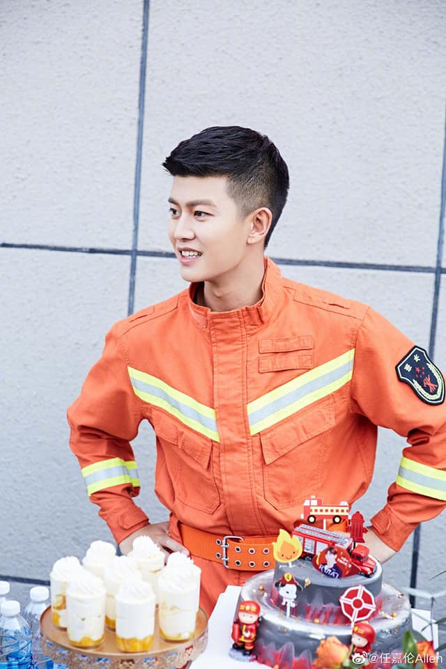 10 mỹ nam Cbiz 'đọ sắc' với kiểu tóc ngắn: Dương Dương, Nhất Bác 'nhân đôi' vẫn bị nam thần này vượt mặt Ảnh 5