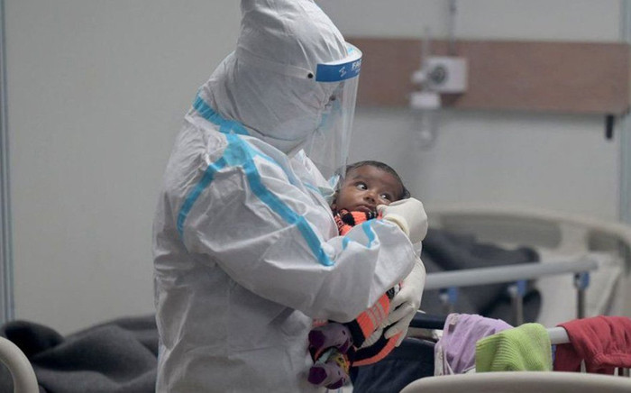 Dấu hiệu đầu tiên ở cổ họng cảnh báo nhiễm Omicron Ảnh 2