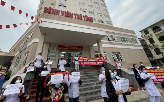 Bị nợ lương ròng rã, nhiều y bác sĩ Bệnh viện Tuệ Tĩnh lâm cảnh bần cùng phải xoay đủ nghề mưu sinh Ảnh 2