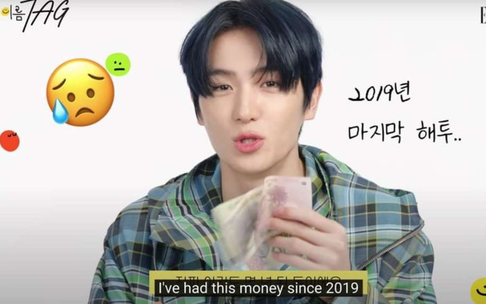 Sao Kpop cầm xấp tiền Việt khoe với fan khiến dân tình rần, chưa bao giờ 'cheap moment' lại dễ đến thế! Ảnh 2
