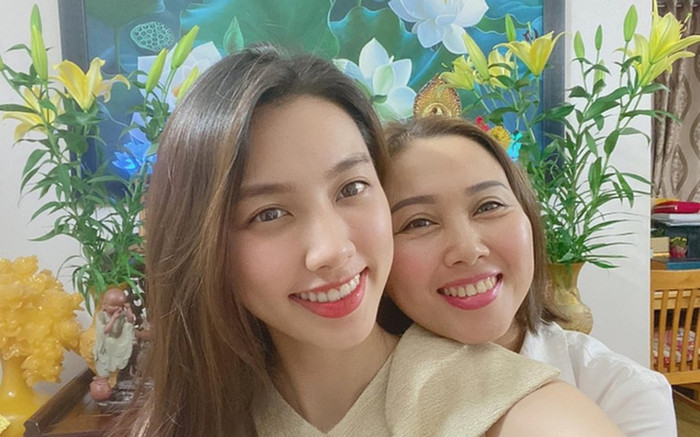 Thùy Tiên tiết lộ lý do mẹ ruột lủi thủi bắt xe ôm về 1 mình sau sự kiện của con gái Ảnh 2