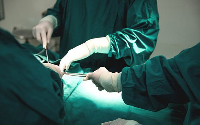 Phá thai 15 tuần bằng thuốc theo tư vấn ở phòng khám tư nhân, sản phụ chảy máu ồ ạt suýt tử vong Ảnh 2