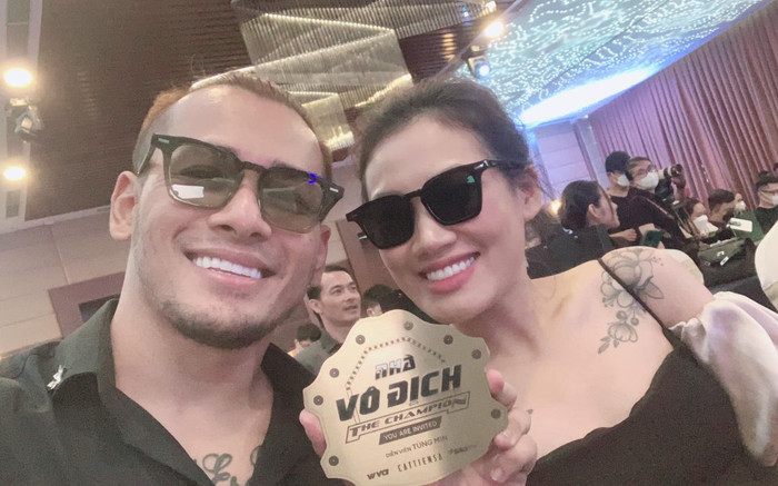 Pông Chuẩn kể từng không ủng hộ Tùng Min tập boxing, tuyên bố sẽ mua 'xe khủng' nếu chồng chiến thắng Ảnh 2