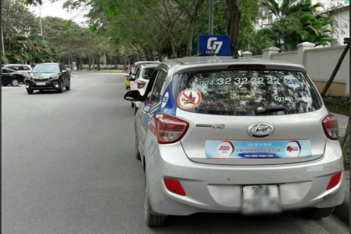 Chiếc xe mà tài xế taxi bị cướp. (Ảnh: Vietnamnet).