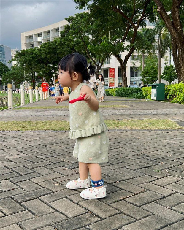 Một khoảnh khắc đáng yêu của con gái nhà Cường Đô La.