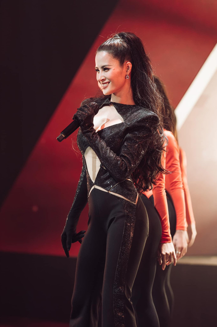 Fan đang rất mong chờ Đông Nhi comeback ra MV mới.