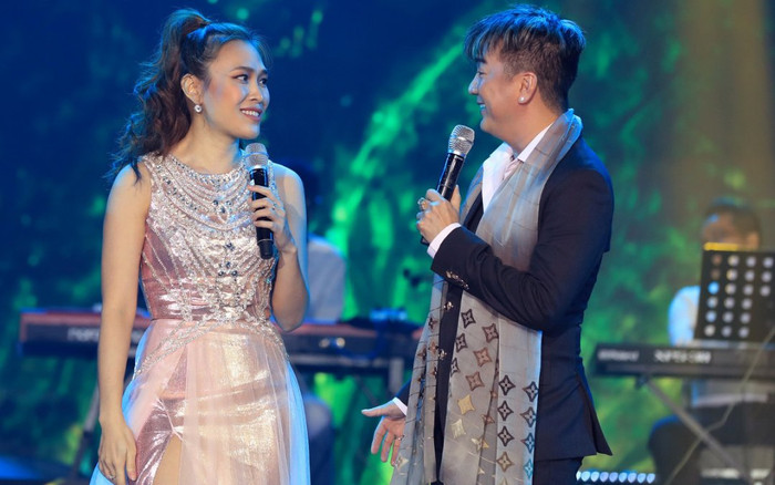 Bị Đàm Vĩnh Hưng tỏ tình ngay trên sân khấu, Mỹ Tâm có cách trả lời đầy khéo léo chỉ bằng một câu hát Ảnh 2