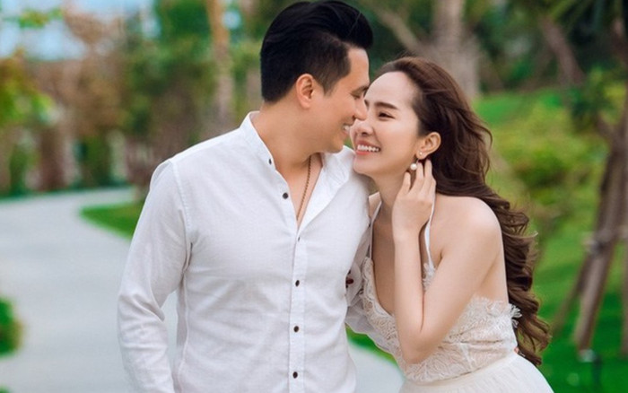 Quỳnh Nga khoe đường cong nuột nà còn tự nhận là một món quà, Việt Anh liền nhảy vào đòi 'bóc' Ảnh 2