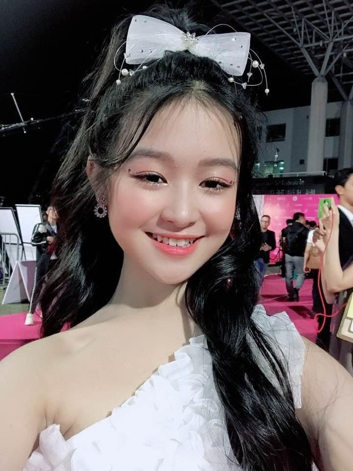 'Lọt vào mắt xanh' của ngài Nawat, nhiều người hy vọng Bảo Ngọc sẽ còn tiến xa hơn trong các cuộc thi nhan sắc trong tương lai.