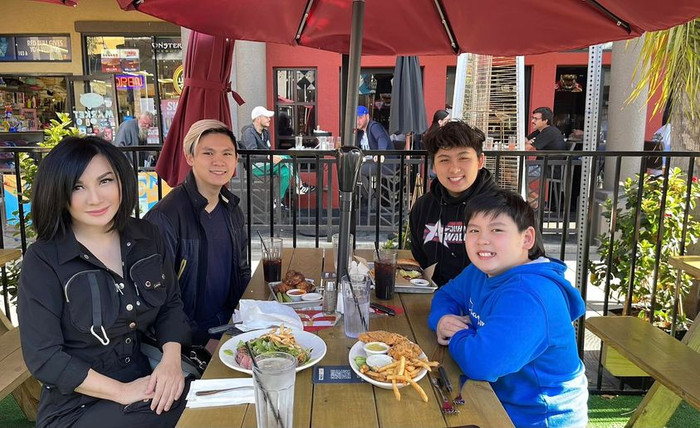 Trizzie Phương Trinh cho biết, các con không buồn vì chuyện bố mẹ ly hôn.