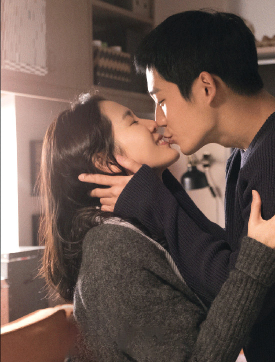 So kè dàn người tình màn ảnh của Jung Hae In: Trượt mất Son Ye Jin còn Jisoo, liệu có thành đôi ngoài đời Ảnh 17