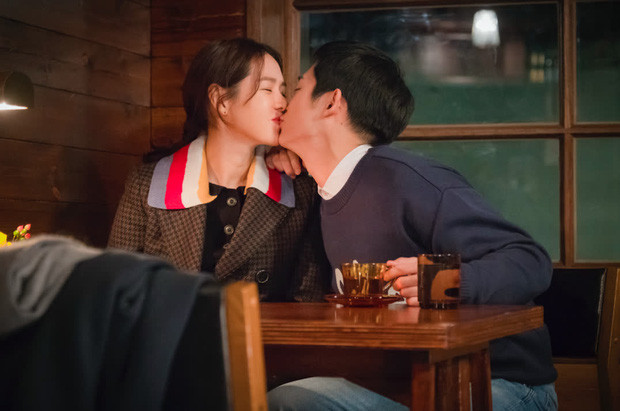 So kè dàn người tình màn ảnh của Jung Hae In: Trượt mất Son Ye Jin còn Jisoo, liệu có thành đôi ngoài đời Ảnh 14