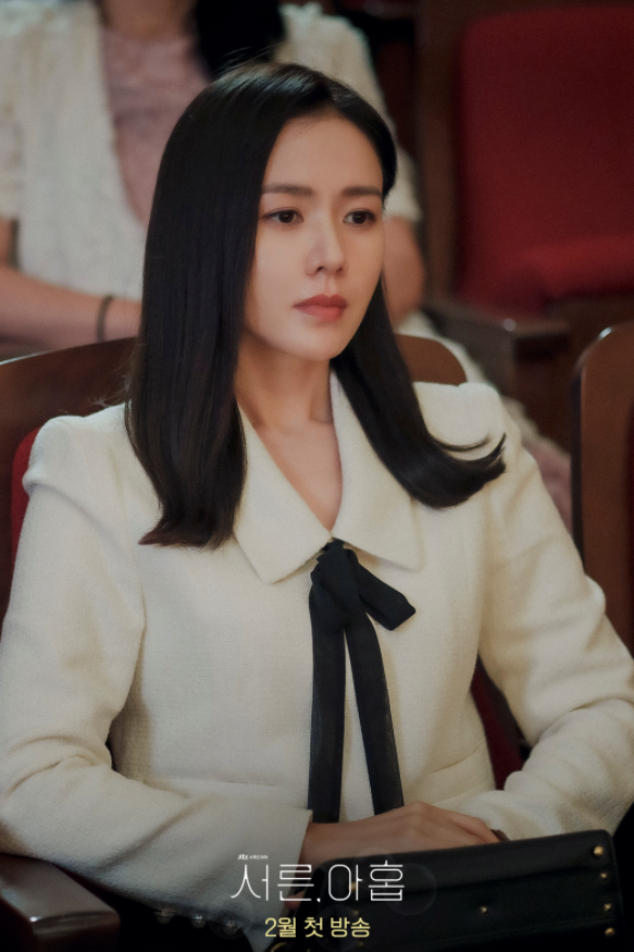 Hội nữ bác sĩ xinh đẹp nhất trên màn ảnh Hàn 2022: Son Ye Jin mãi đỉnh, UEE và Son Na Eun không kém cạnh Ảnh 5