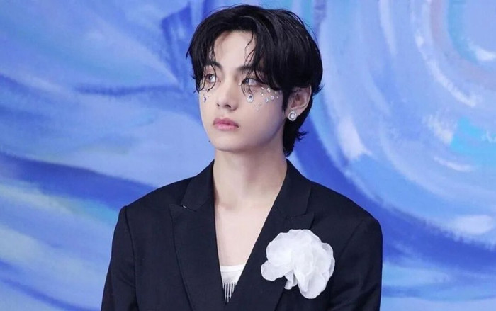 Chỉ mới phát hành, nhạc phim mới nhất của V (BTS) gây ấn tượng với số ngày giữ No.1 trên BXH iTunes Nhật Ảnh 2