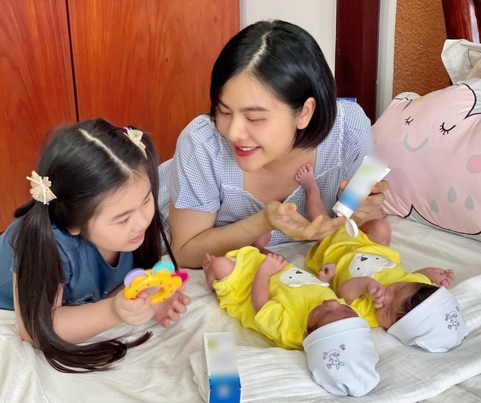 Nữ diễn viên luôn sát cánh bên hành trình trưởng thành của con gái.