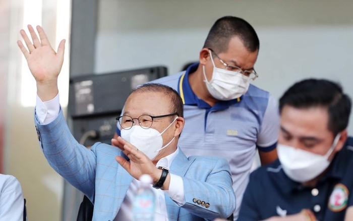 Ông Park chọn làm người hào hùng hay kẻ tầm thường? Ảnh 2