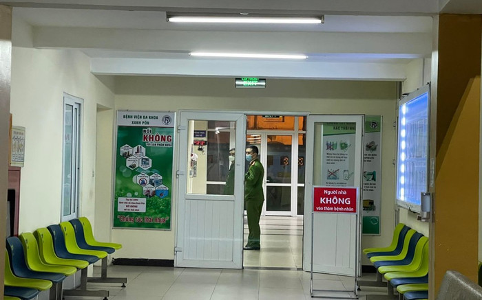 Vụ bé gái 3 tuổi nghi bị bạo hành: Bàn giao nhân tình của người mẹ cho phòng Cảnh sát hình sự Ảnh 2