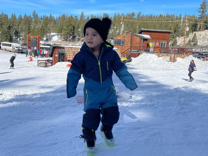 Nhiều người ghen tị khi còn nhỏ nhưng Maximus đã có những chuyến đi chơi đáng nhớ.