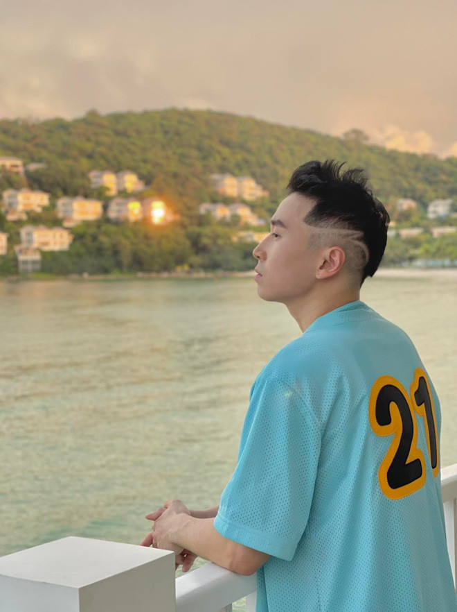 Karik cho biết, hiện tại đang tập trung yêu bản thân mình.