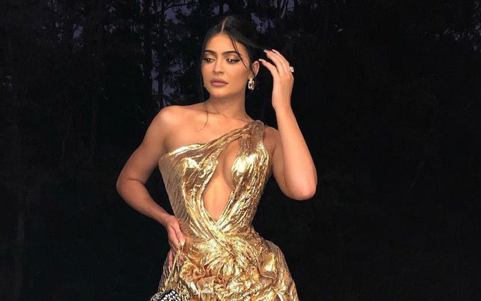 Chẳng nể mặt ai, loạt sao Hollywood mặc hở bạo 'chặt chém' tại đám cưới bạn thân Ảnh 2