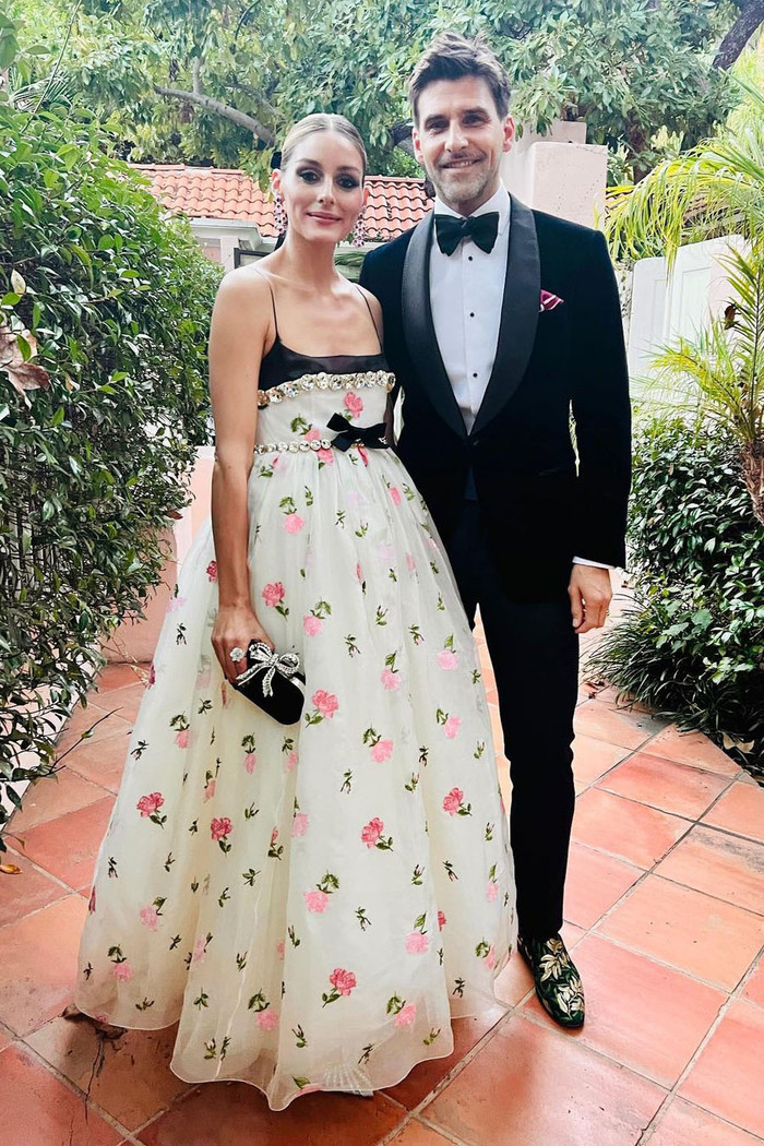 Chiếc váy Giambattista Valli của Olivia Palermo trông rất ngọt ngào nhưng lại có phần ngực được khoe quá đà. 