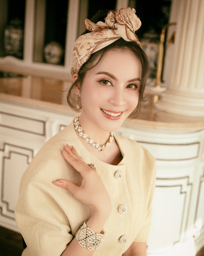 'Nữ hoàng ảnh lịch' - MC Thanh Mai trẻ trung quên tuổi đi nhận giải thưởng Ảnh 5