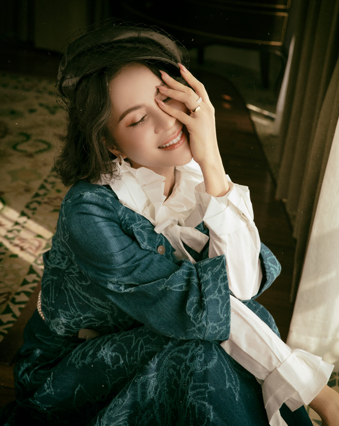 'Nữ hoàng ảnh lịch' - MC Thanh Mai trẻ trung quên tuổi đi nhận giải thưởng Ảnh 4