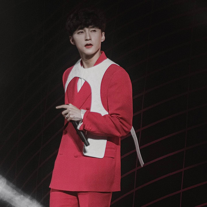 Hào hứng nghe fan trổ tài hát chay ca khúc của mình, Sơn Tùng 'cười ngất' khi gặp tình huống này Ảnh 7