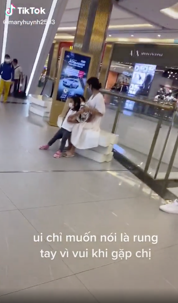 Tài khoản TikTok này cho biết rung tay khi vô tình bắt gặp Tăng Thanh Hà.