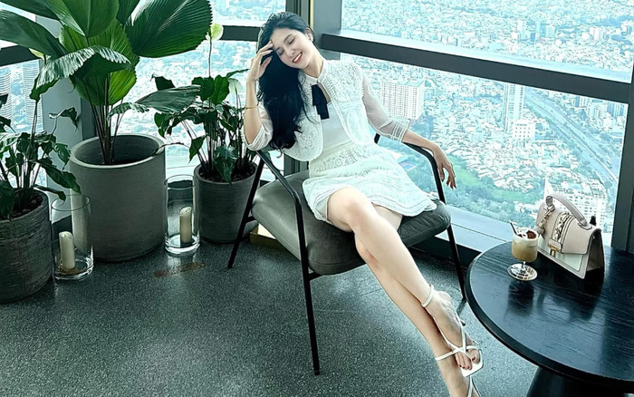 Thả dáng gợi cảm, Thiên An khiến fan quan tâm hơn cả khi đăng đàn ẩn ý nói về 'hướng cuộc đời' Ảnh 2