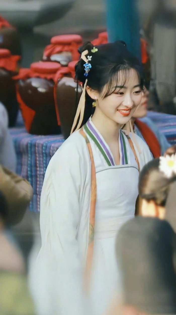 Tiết lộ tạo hình mỹ nhân thay thế Lưu Diệc Phi trong bản remake 'Tiên kiếm kỳ hiệp', netizen ngán ngẩm