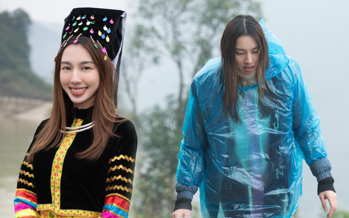 Hoa hậu Thùy Tiên đội mưa, lội bùn đất lên tận vùng cao tặng quà cho các em nhỏ Ảnh 2