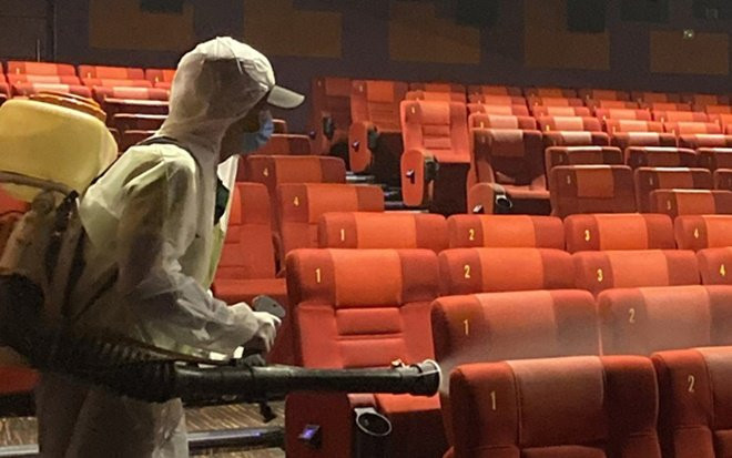 Thủ tướng yêu cầu nghiên cứu việc mở cửa các rạp chiếu phim trên toàn quốc Ảnh 2