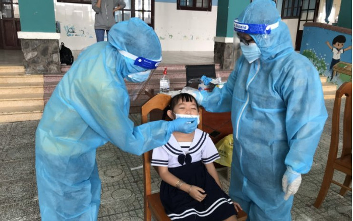 Tin sáng 23-1: Số ca COVID-19 chuyển nặng phần lớn chưa tiêm vắc xin Ảnh 2