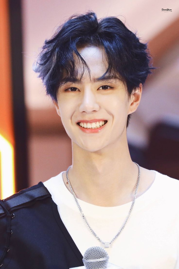 Vương Nhất Bác bất ngờ mang trend 'lướt trên mặt nước' lên sân khấu, vũ đạo được biến tấu ngầu miễn bàn? Ảnh 8