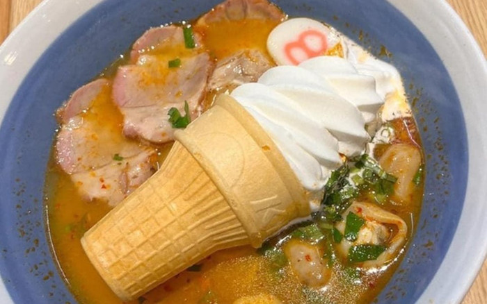 Ăn kem với phở, pizza mắm tôm, loạt trào lưu nhìn đã thấy 'đau bụng' Ảnh 2