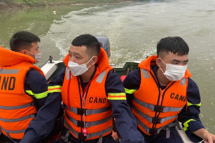 Lực lượng chức năng tổ chức tìm kiếm anh K.