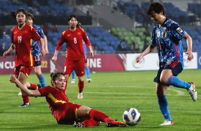 Tuyển nữ Việt Nam đã chơi đầy quả cảm trước Nhật Bản dù để thua 0-3. Ảnh: Reuters.