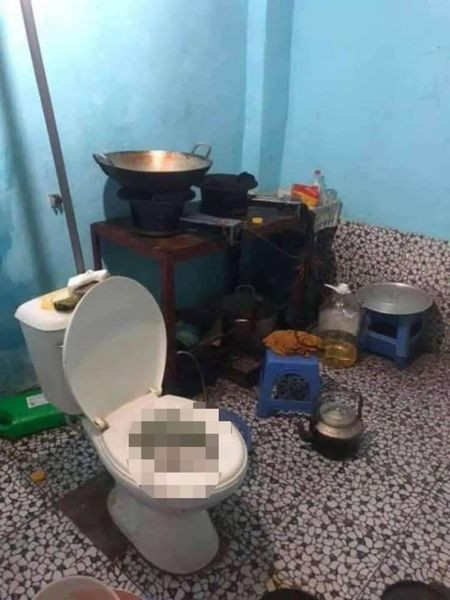 Chiếc bồn cầu giữa phòng bếp khiến dân tình không khỏi ngạc nhiên