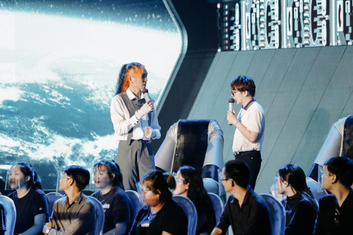 BB Trần và Duy Khánh 'đứng tim' trước màn đấu nhau của Minh Quyền và Ngọc Tình.