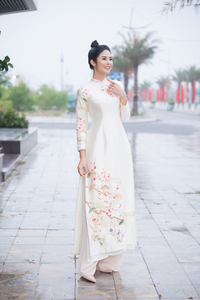 Hoa hậu Việt Nam 2010 cho biết, cô sẽ sớm tổ chức đám cưới trong thời gian tới.