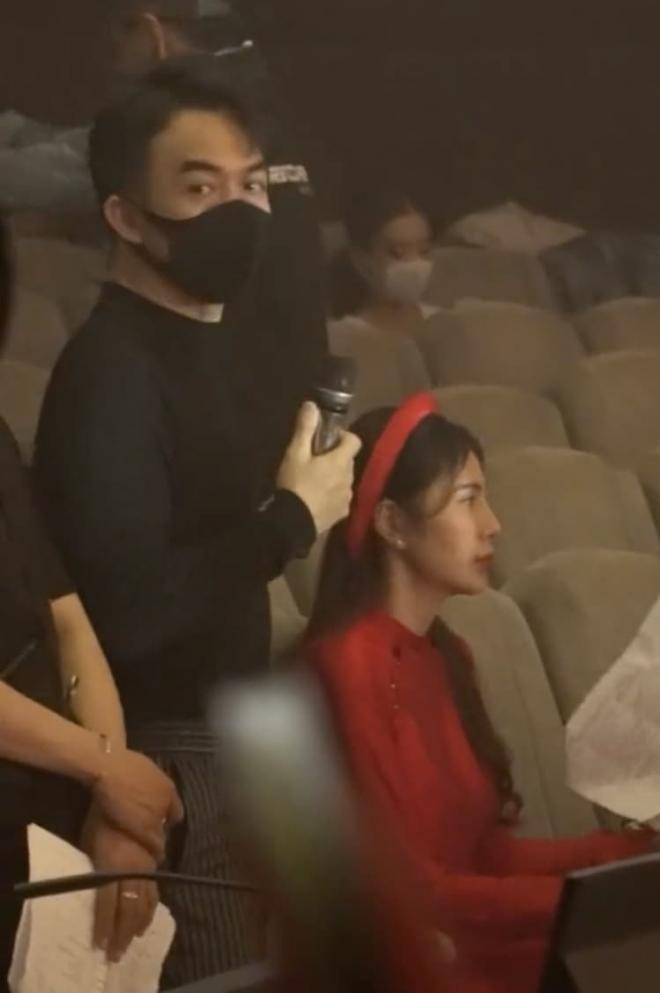 Quản lý Hồ Ngọc Hà chia sẻ cuộc trò chuyện với Thủy Tiên khi tái xuất sân khấu hậu ồn ào từ thiện Ảnh 5