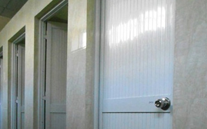 Nghi bị hàng xóm nhìn trộm vì sống một mình, cô gái hoảng hốt khi xem camera Ảnh 2