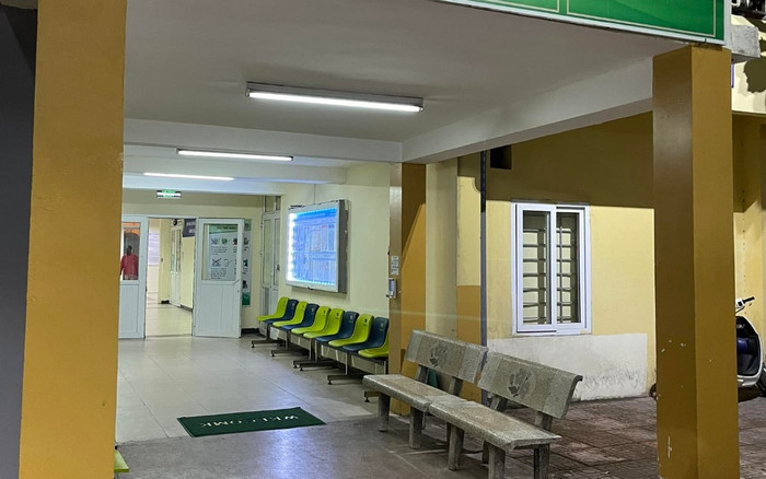 Vụ bé gái 3 tuổi bị găm đinh vào đầu: Chuẩn bị cho ca mổ, ông nội tiết lộ 'điểm lạ' trên đầu cháu Ảnh 2