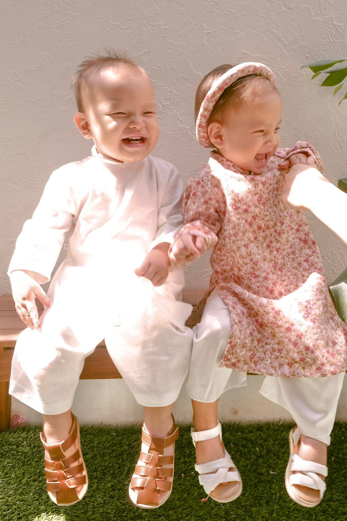 Chị em Lisa và Leon.