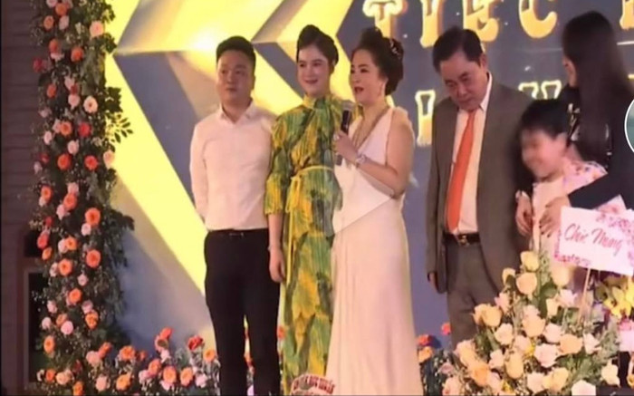 Con dâu đón tin vui, nữ streamer Bình Dương thốt lên giữa buổi tiệc: 'Tôi sắp lên chức chị nội rồi' Ảnh 2