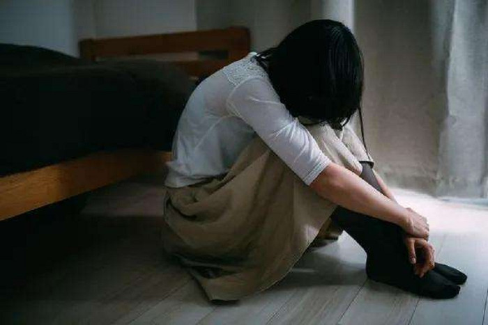 Chu Lan bị chẩn đoán mắc ung thư cổ tử cung ngay sát ngày cưới. Ảnh minh họa