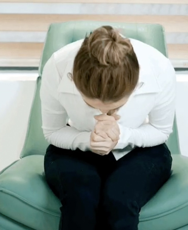 Trang Nemo cúi đầu xin lỗi về những ồn ào đã qua