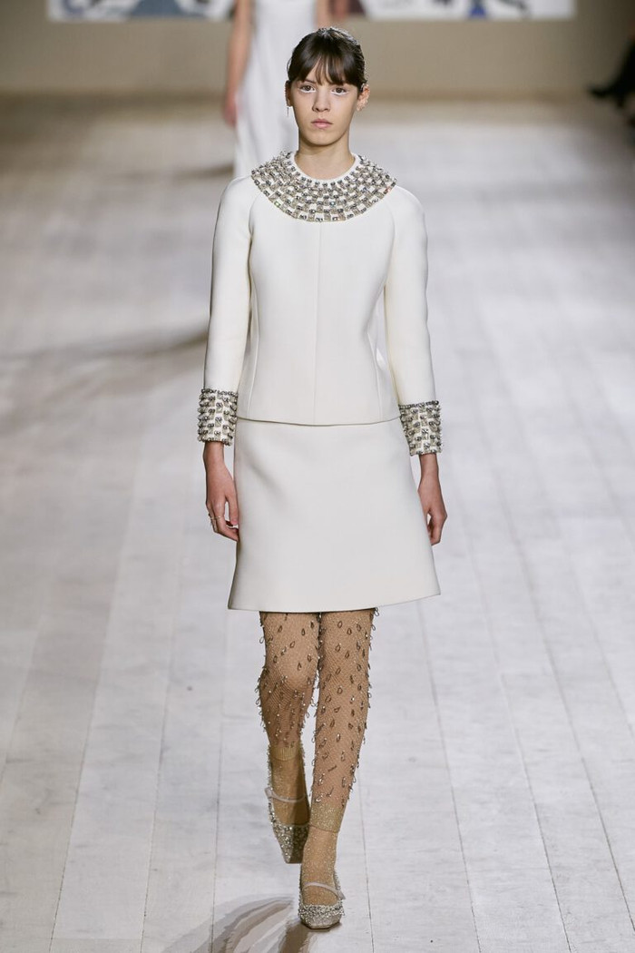 Dior phô diễn kỹ thuật thêu tay đỉnh cao trong BST Haute Couture Xuân/Hè 2022 Ảnh 4
