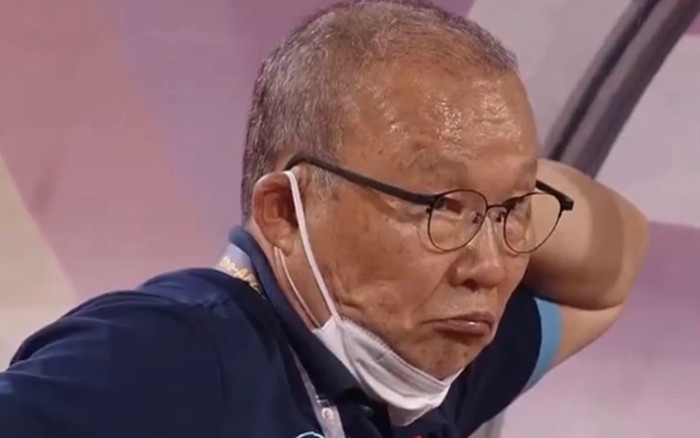 Ông Park bất lực và kém xa Kiatisak khi Việt Nam chưa có 1 điểm Ảnh 2